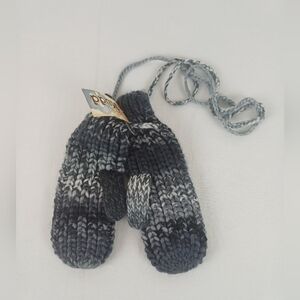Mudd NWT Women's Gloves Mittens One Size Grey Black